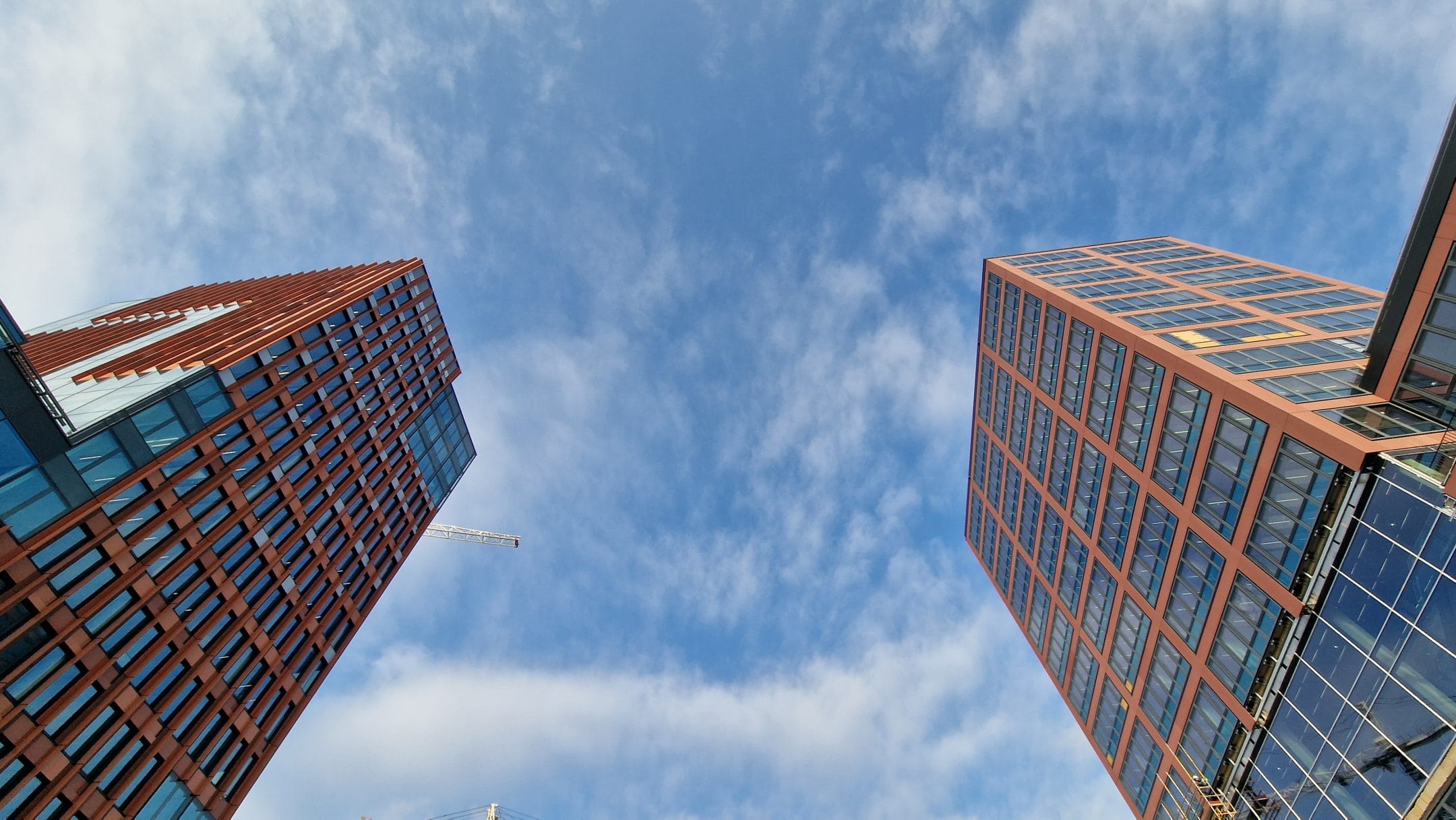 Pre-opening picture of EDGE HafenCity that shows the beauty of the building before the office are filled up