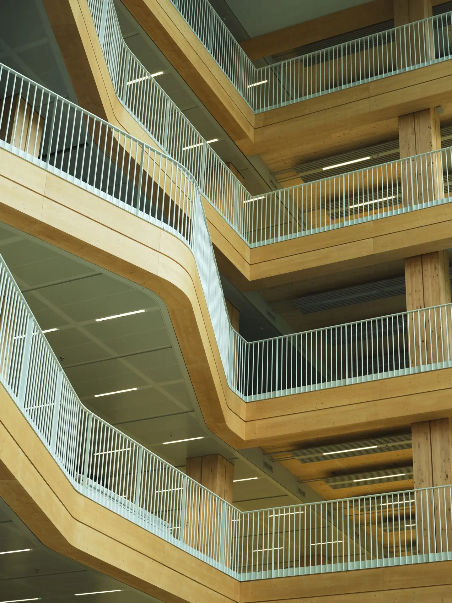 EDGE Coolsingel in Rotterdam with offices, coworking, meetings and events for the community