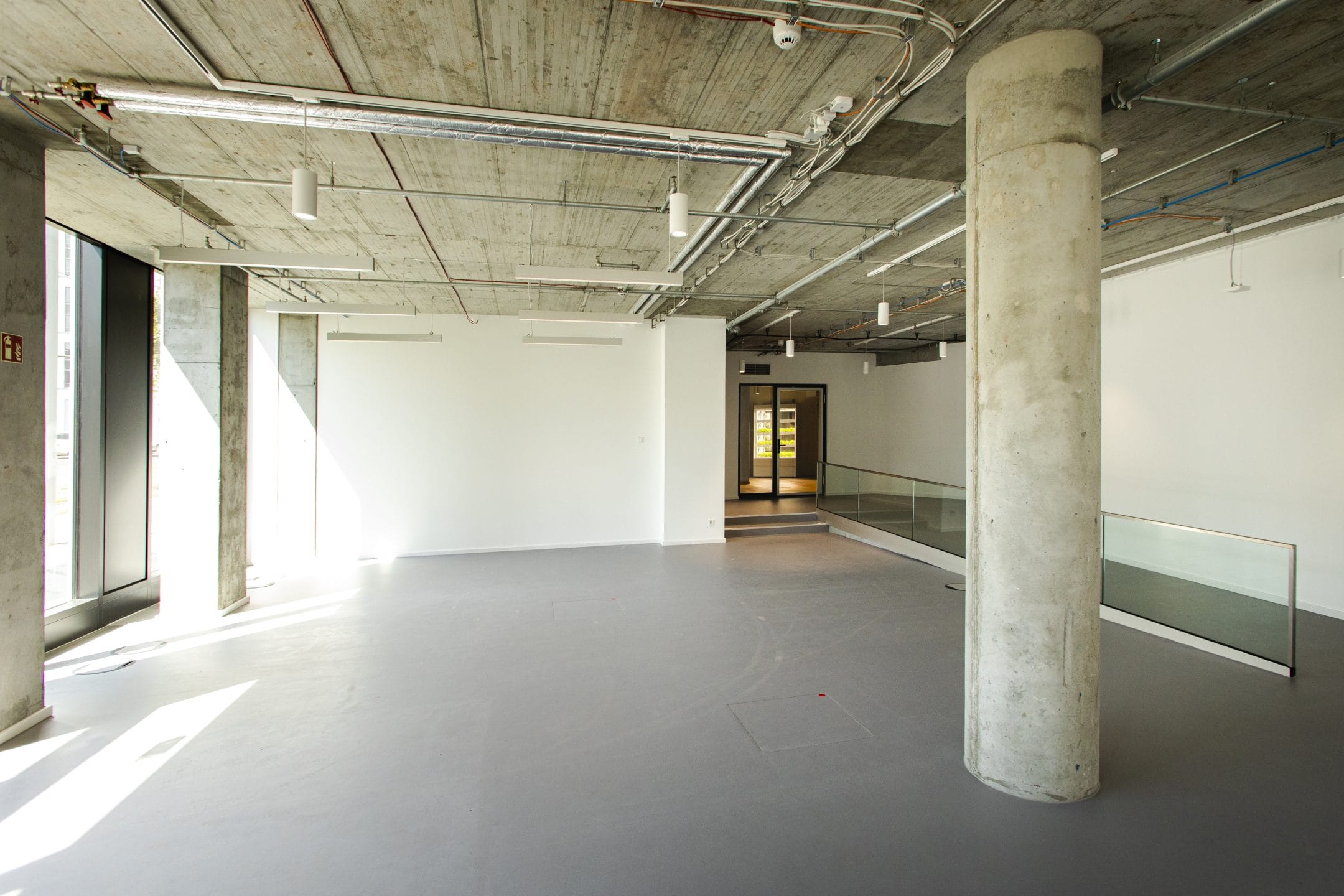 Private offices based on our company pillars: design, well being, technology, sustainability. And we add our hospitality to it.