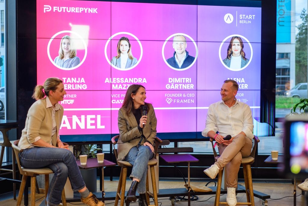 START Berlin is an association of students that help startups and the young generation to start their careers, and EDGE Workspaces provides their community with an event location, offices, and networking possibilities.