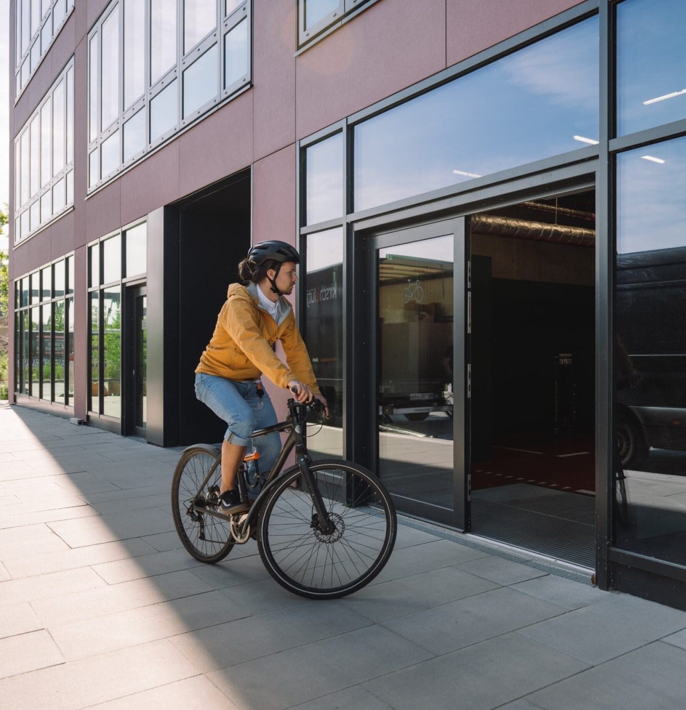 Discover the city the green way—complimentary bikes available at reception for your next adventure on two wheels